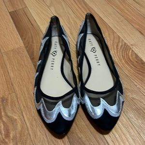 LAST CHANCE CLEARANCE! Katy Perry Fuego leather flats w mesh sides, sz 7.5